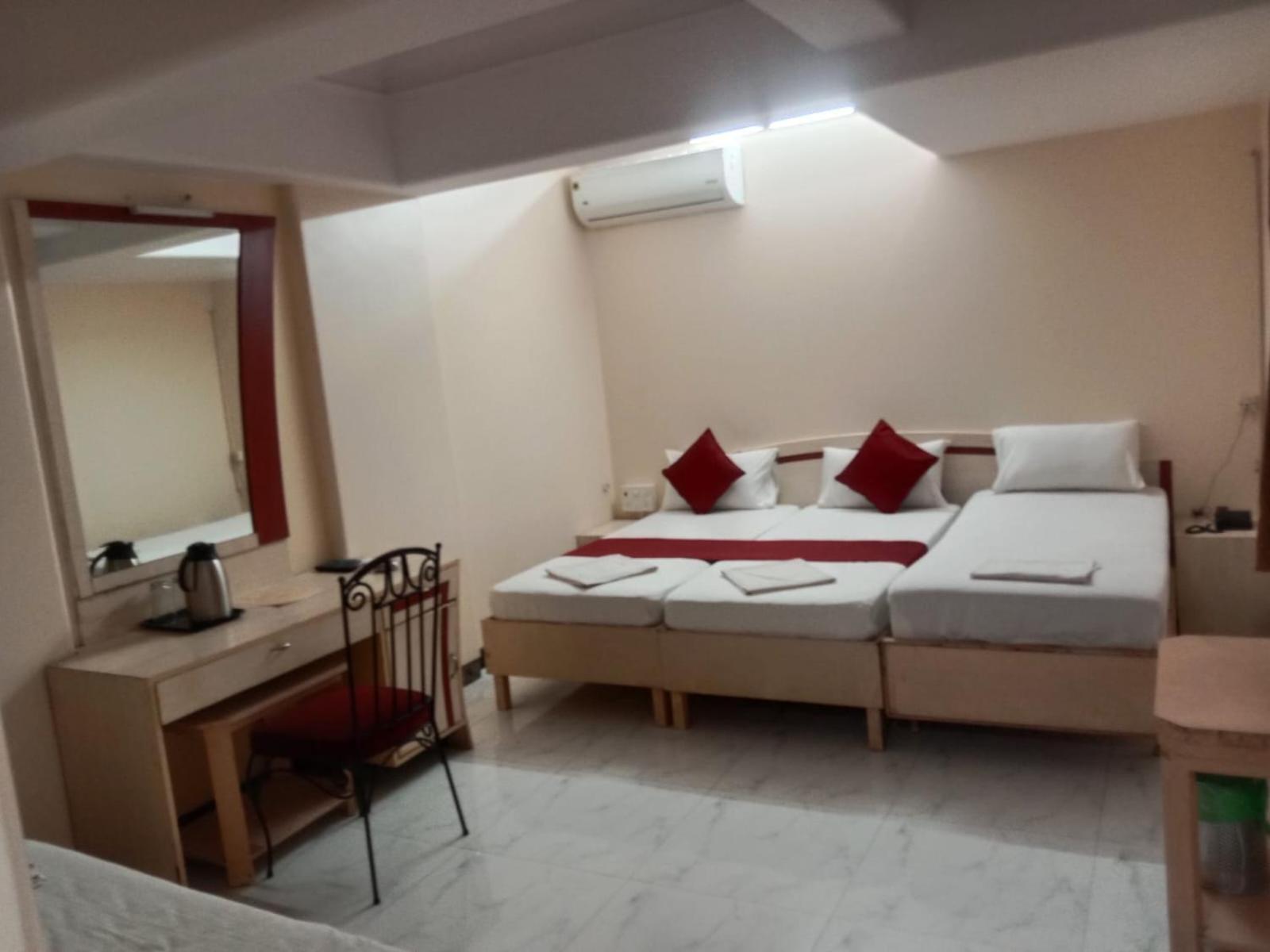 Saigal Guest House Bombay Esterno foto